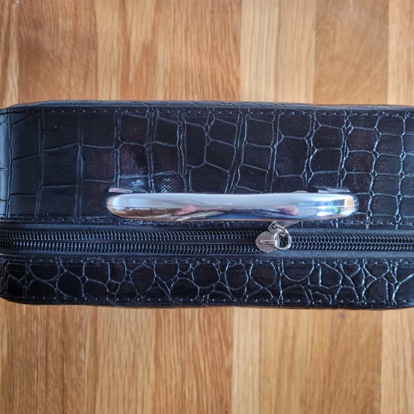 Black Crocodile Travel Cosmetic Case, Pevonia Makeup Case - Picture 4 of 5
